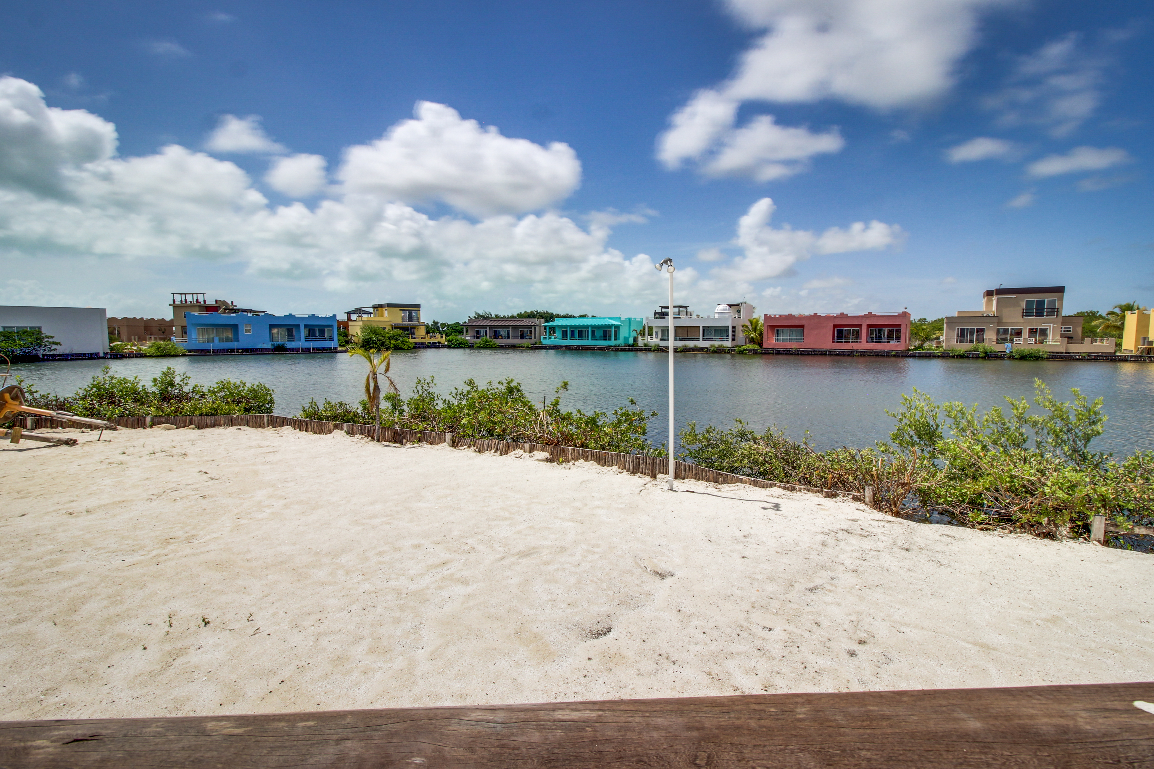 Ambergris Caye Home 1008174