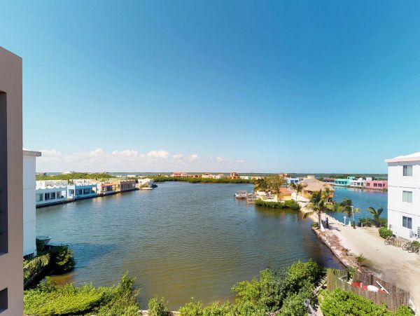 Ambergris Caye Home 1008177