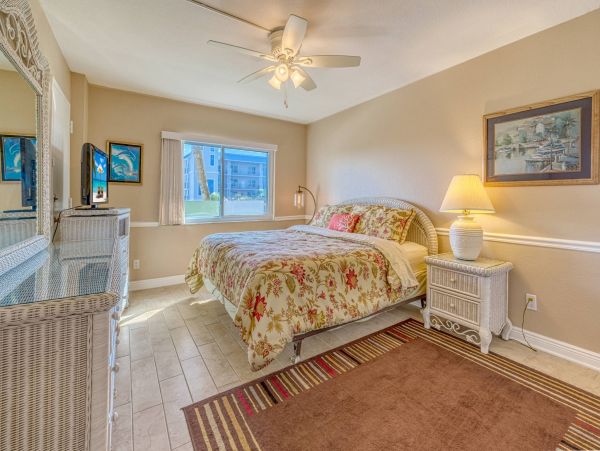 Three Bedroom Beachfront Condo in Indian Shores