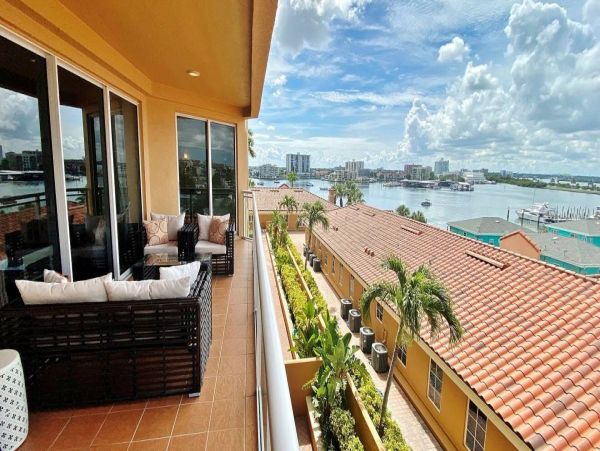 Clearwater Vacation Condo Three Bedroom