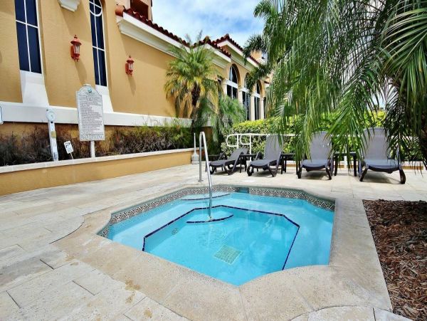Clearwater Vacation Condo Three Bedroom
