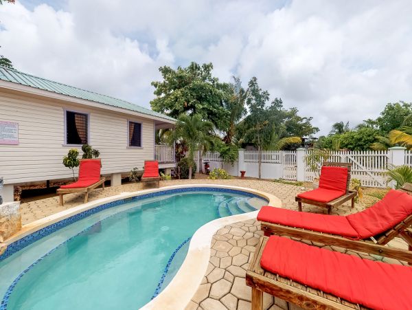 Ambergris Caye Home 1008182