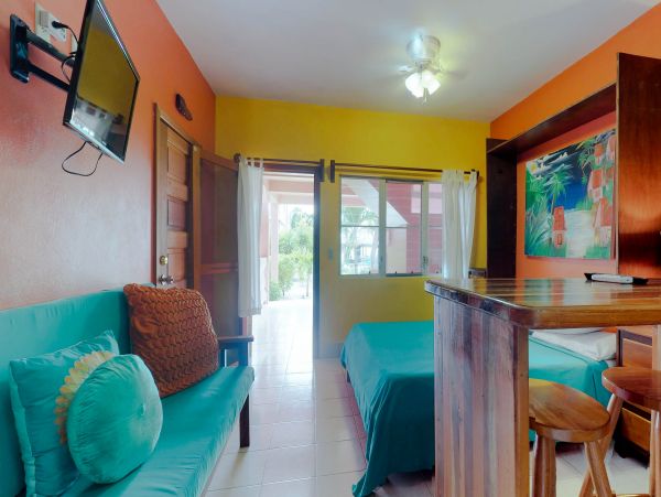 Ambergris Caye Home 1008183