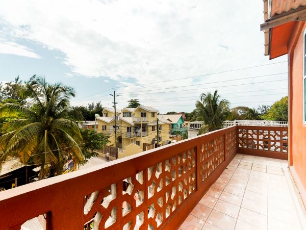 Ambergris Caye Home 1008186