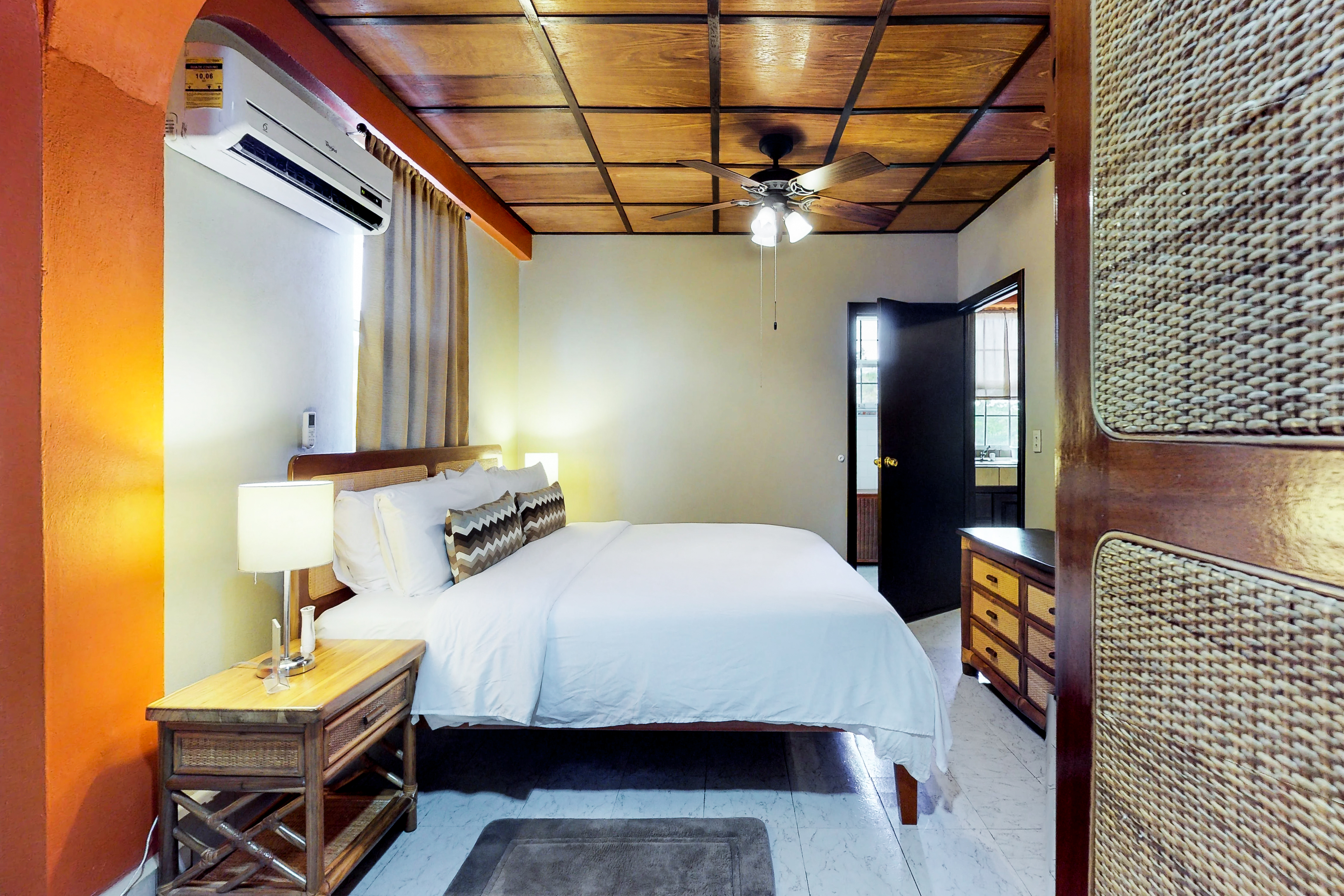 Ambergris Caye Home 1008186