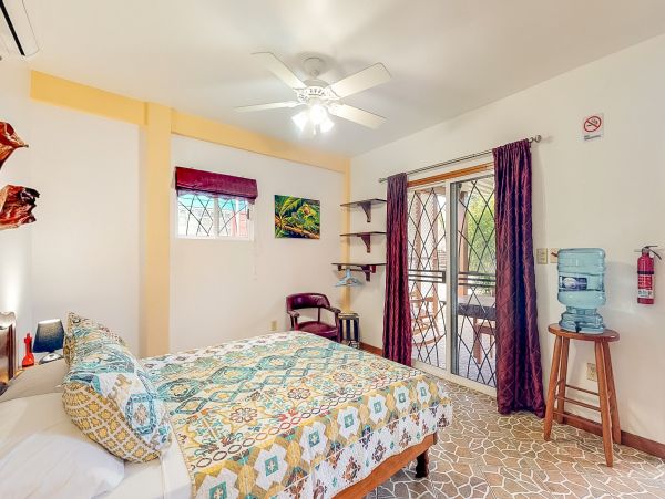 Ambergris Caye Home 1008188