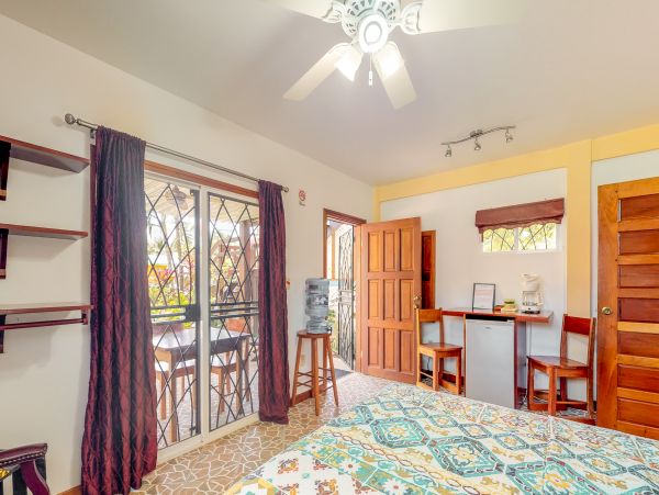 Ambergris Caye Home 1008188