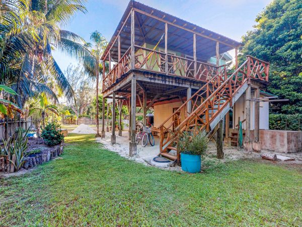 Ambergris Caye Home 1008191