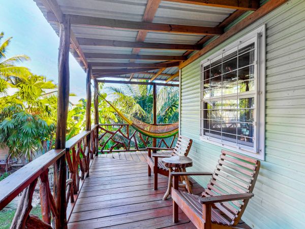Ambergris Caye Home 1008191