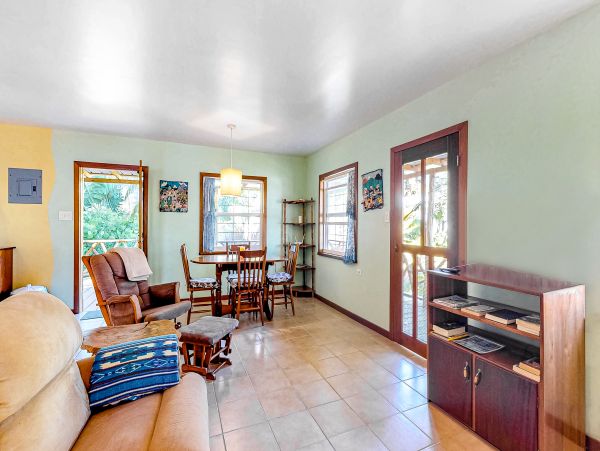 Ambergris Caye Home 1008191