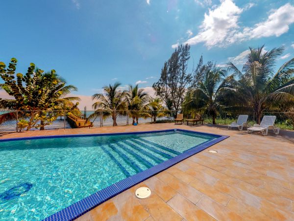 Ambergris Caye Home 1008195