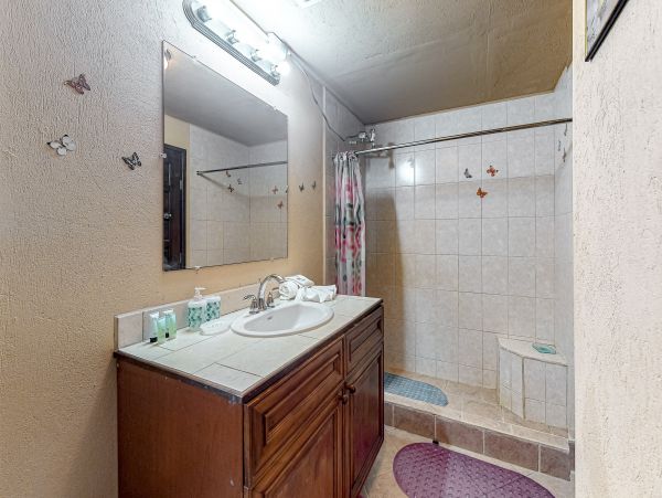 Ambergris Caye Home 1008196
