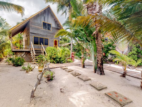 Ambergris Caye Home 1008197