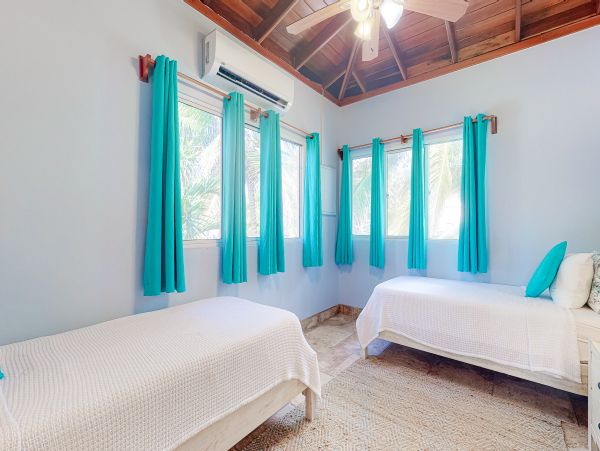 Ambergris Caye Home 1008198