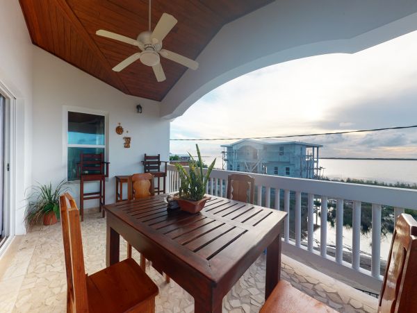 Ambergris Caye Home 1008202