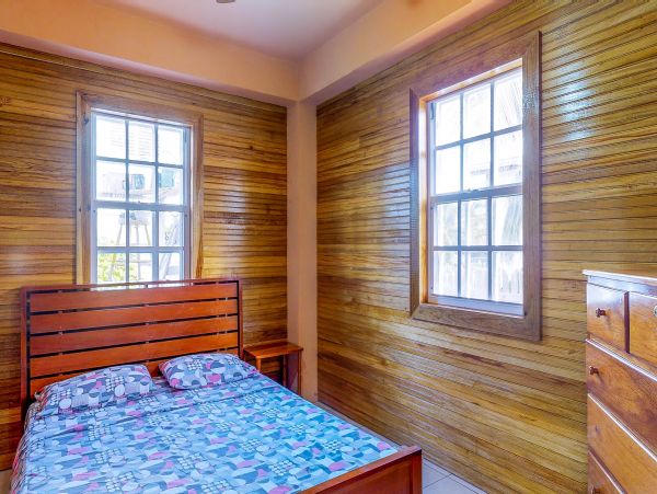 Ambergris Caye Home 1008205