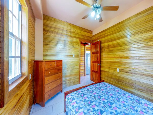 Ambergris Caye Home 1008205