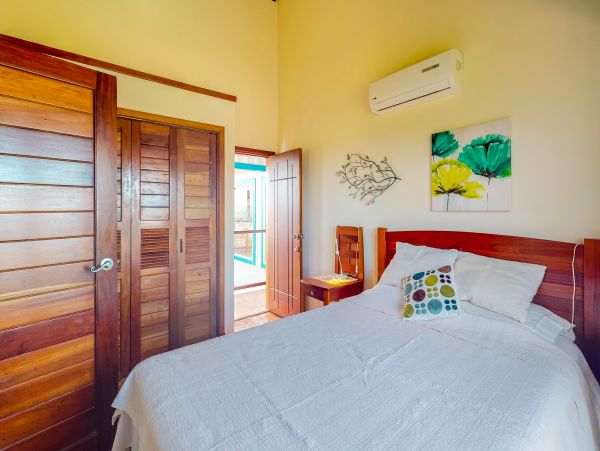 Ambergris Caye Home 1008206