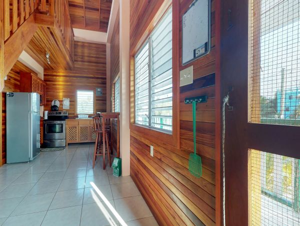 Ambergris Caye Home 1008210