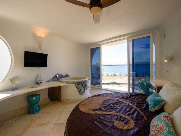 Ambergris Caye Home 1008211