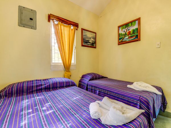 Ambergris Caye Home 1008216
