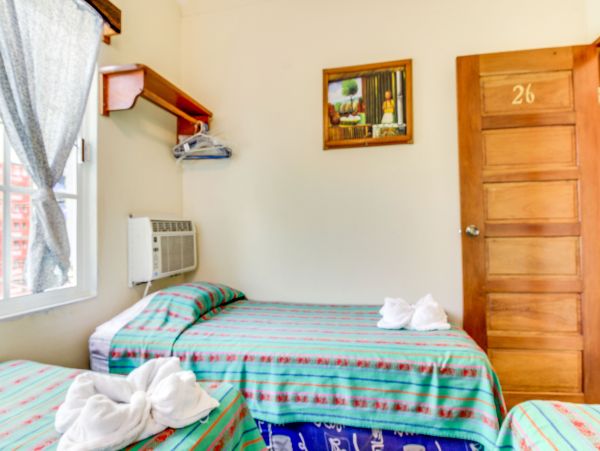Ambergris Caye Home 1008216