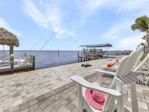 Cape Coral Luxury Vacation Rental  4-Bedroom Gulf Coast Pool Home
