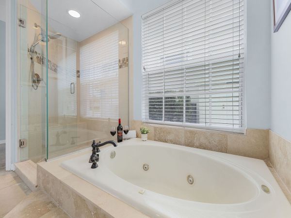 Cape Coral Luxury Vacation Rental  4-Bedroom Gulf Coast Pool Home