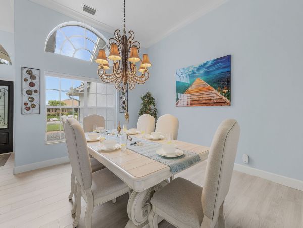 Cape Coral Luxury Vacation Rental  4-Bedroom Gulf Coast Pool Home