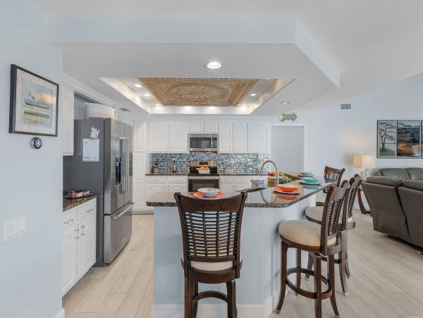 Cape Coral Luxury Vacation Rental  4-Bedroom Gulf Coast Pool Home