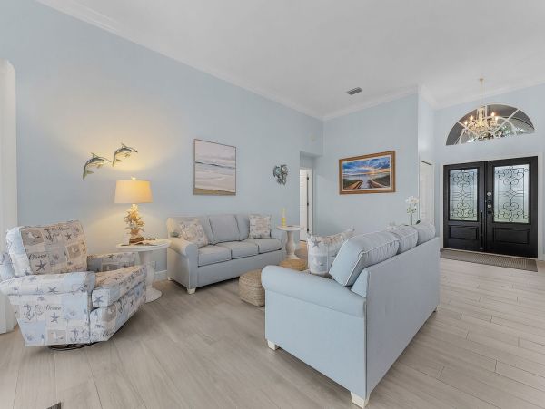 Cape Coral Luxury Vacation Rental  4-Bedroom Gulf Coast Pool Home
