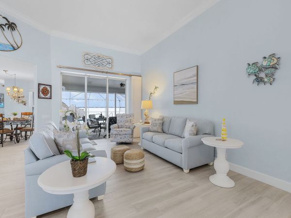 Cape Coral Luxury Vacation Rental  4-Bedroom Gulf Coast Pool Home