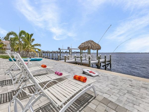 Cape Coral Luxury Vacation Rental  4-Bedroom Gulf Coast Pool Home