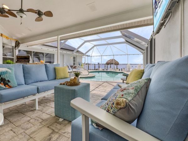 Cape Coral Luxury Vacation Rental  4-Bedroom Gulf Coast Pool Home