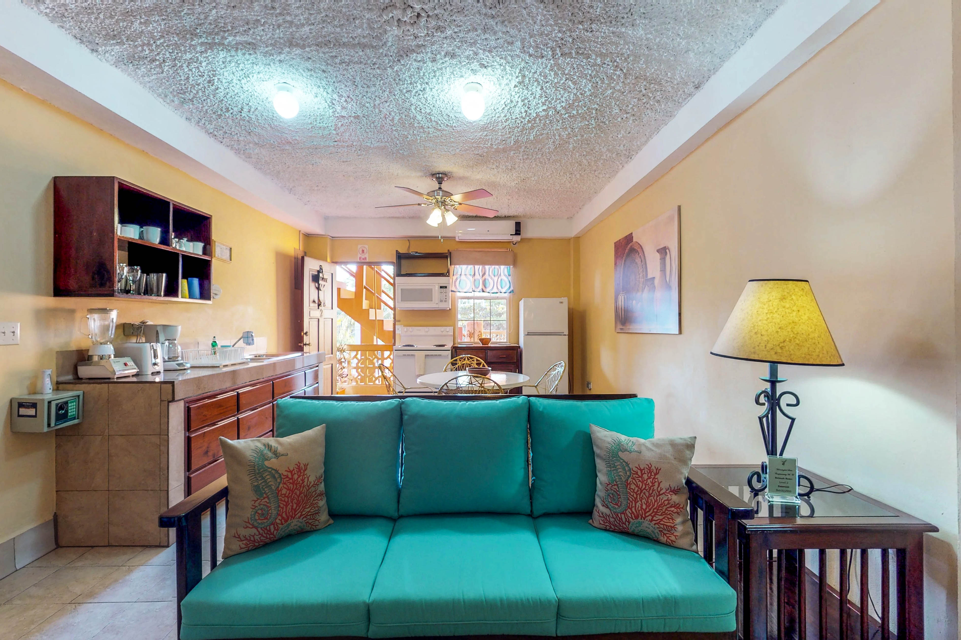 Ambergris Caye Home 1008225