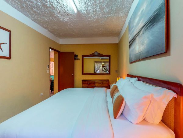 Ambergris Caye Home 1008225
