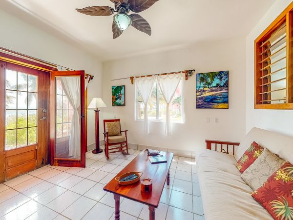 Ambergris Caye Home 1008227