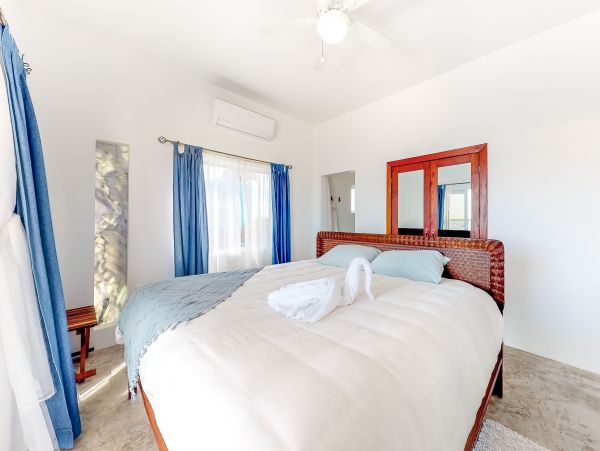 Ambergris Caye Home 1008228