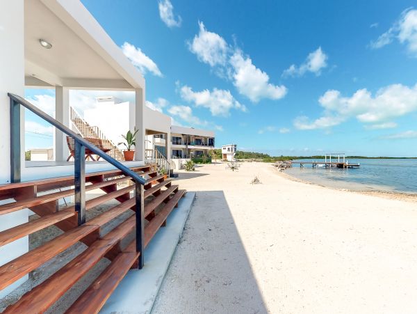 Ambergris Caye Home 1008228