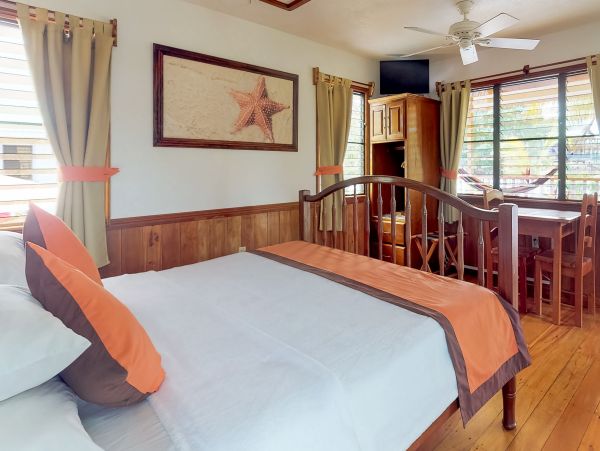 Ambergris Caye Home 1008230