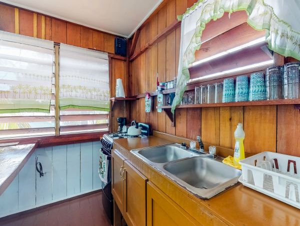 Ambergris Caye Home 1008231