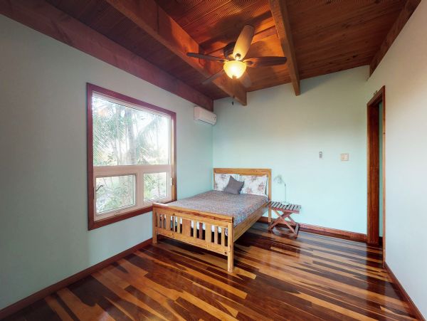 Ambergris Caye Home 1008233