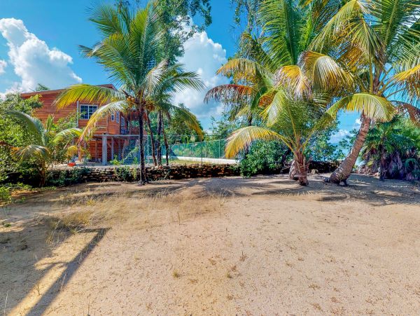 Ambergris Caye Home 1008233