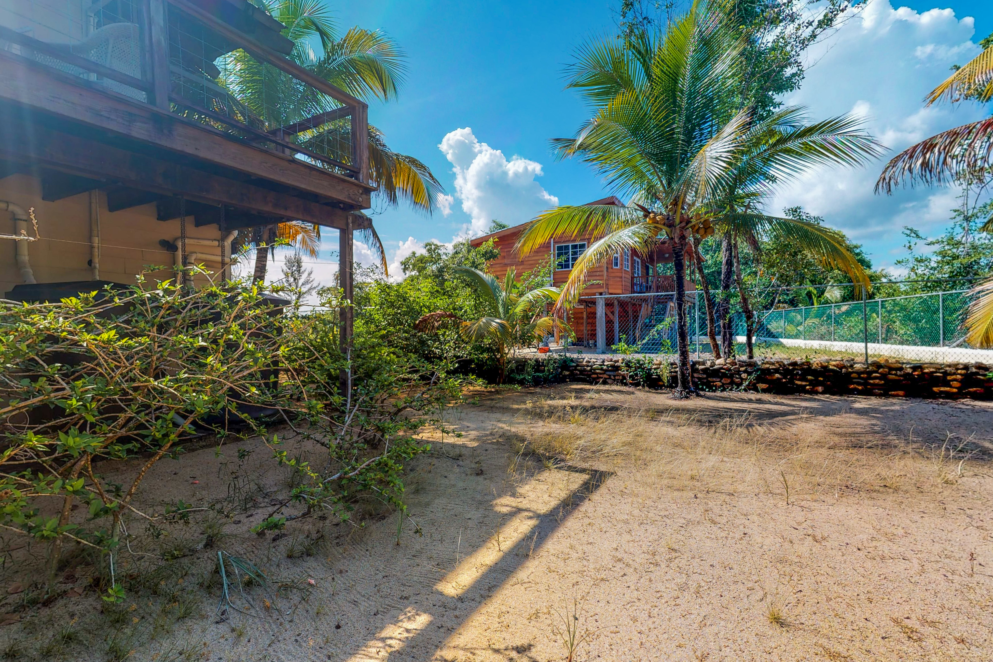 Ambergris Caye Home 1008233