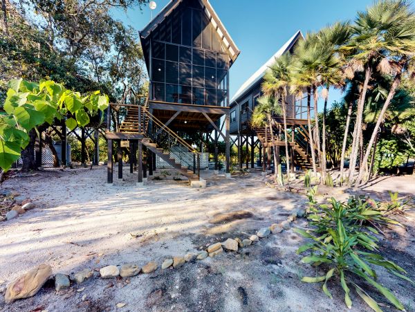 Ambergris Caye Home 1008236
