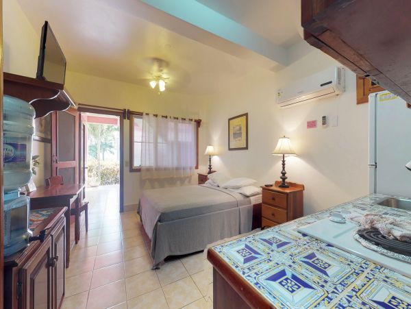 Ambergris Caye Home 1008237