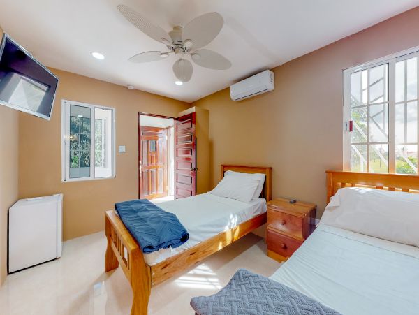 Ambergris Caye Home 1008240