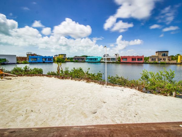 Ambergris Caye Home 1008243
