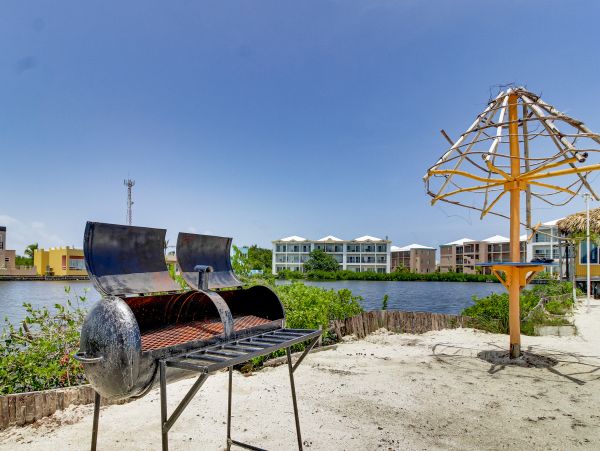 Ambergris Caye Home 1008243