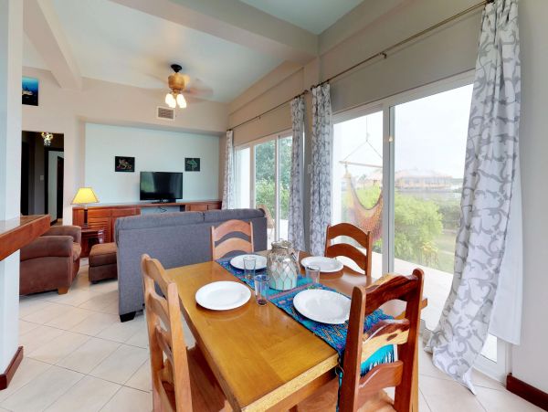 Ambergris Caye Home 1008244